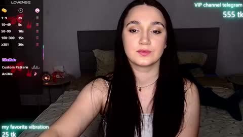 Snapshot of eliz_v_ta chatting on 09/16/25, 11:17 Eliz online show from 09/16/25, 11:17