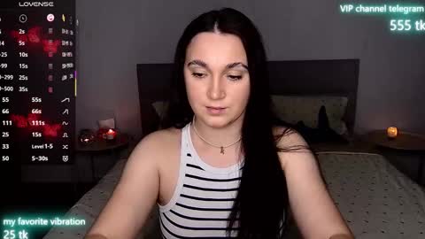 Snapshot of eliz_v_ta chatting on 09/17/25, 08:32 Eliz online show from 09/17/25, 08:32