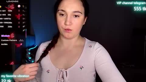 Snapshot of eliz_v_ta chatting on 10/13/25, 08:53 Eliz online show from 10/13/25, 08:53