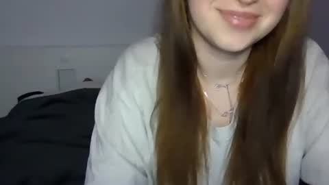 Snapshot of elizabet_18 chatting on 02/15/25, 10:52 Elizabet 18 online show from 02/15/25, 10:52