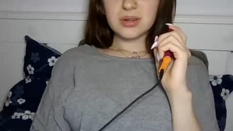 Snapshot of elizabet_18 chatting on 02/18/25, 07:30 Elizabet 18 online show from 02/18/25, 07:30