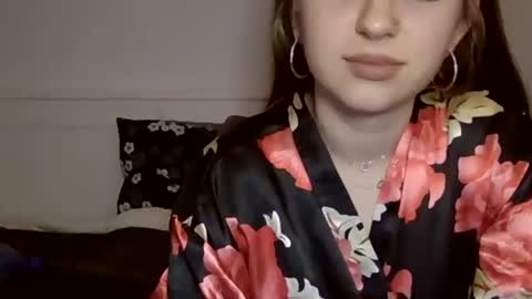 Snapshot of elizabet_18 chatting on 02/21/25, 10:04 Elizabet 18 online show from 02/21/25, 10:04