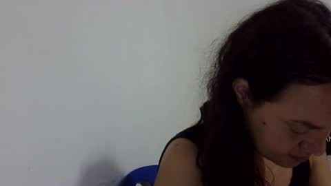 Elizabeth Martinez  online show from 11/12/25, 05:13