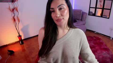 Snapshot of elizabeth_taylor_b chatting on 01/08/25, 10:58 Elizabeth online show from 01/08/25, 10:58
