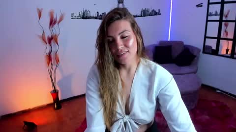 Snapshot of elizabeth_taylor_b chatting on 09/09/25, 01:27 Elizabeth online show from 09/09/25, 01:27