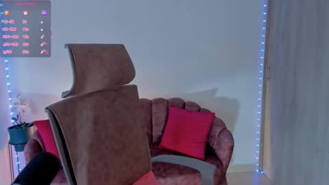 Eliza online show from 11/21/25, 10:19