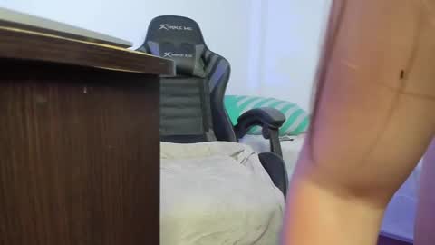 Snapshot of elizabethliones01 chatting on 01/11/25, 12:01 instgram aly leiv17 ---- Im model-independent online show from 01/11/25, 12:01