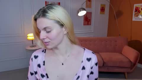 Snapshot of elizabethmad chatting on 10/03/25, 07:16 elizabethmad online show from 10/03/25, 07:16