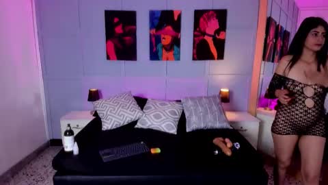  Elizabeth online show from 10/17/25, 08:33