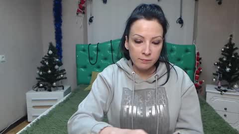 Snapshot of elizabethsho chatting on 12/27/24, 09:11 ElizabethSho online show from 12/27/24, 09:11