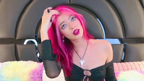 Snapshot of elizabetthkitty chatting on 01/21/25, 11:02 Elizabet online show from 01/21/25, 11:02