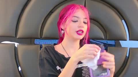 Snapshot of elizabetthkitty chatting on 01/27/25, 11:00 Elizabet online show from 01/27/25, 11:00