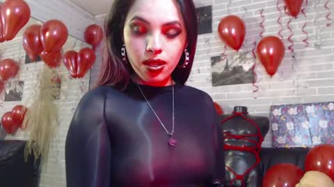 Snapshot of elizatex chatting on 03/08/25, 06:16 online show from 03/08/25, 06:16