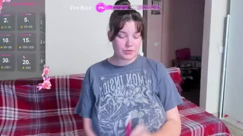 Snapshot of elkapulka chatting on 10/11/25, 08:24 Lina online show from 10/11/25, 08:24