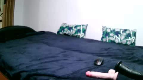 Snapshot of ella1982sexyh chatting on 10/12/25, 12:31 ella1982sexyh online show from 10/12/25, 12:31