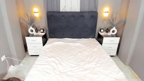 Snapshot of ella______ chatting on 12/01/24, 09:15 Ella online show from 12/01/24, 09:15