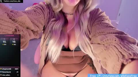 Snapshot of ella_foxx chatting on 01/23/25, 02:44 ella_foxx online show from 01/23/25, 02:44