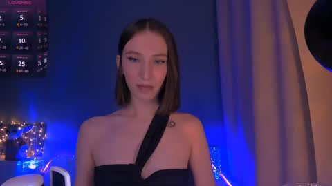 Snapshot of ellaamber chatting on 02/10/25, 10:09 ellaamber online show from 02/10/25, 10:09