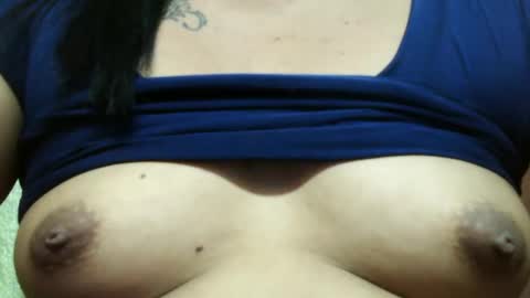 Snapshot of ellah_morena chatting on 02/24/25, 08:17 Ellah online show from 02/24/25, 08:17