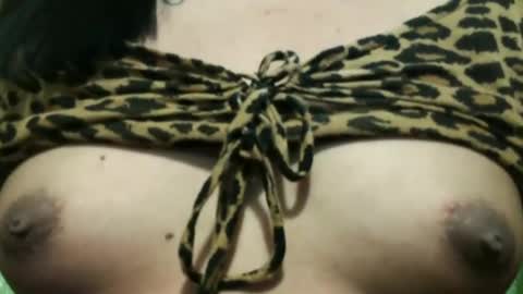 Snapshot of ellah_morena chatting on 03/05/25, 06:44 Ellah online show from 03/05/25, 06:44