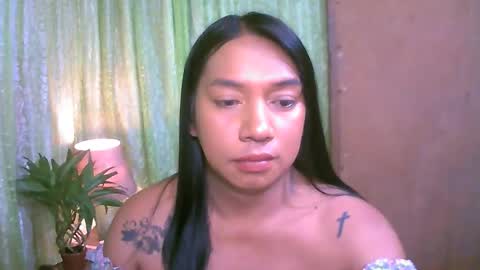 Snapshot of ellah_morena chatting on 09/13/25, 03:17 Ellah online show from 09/13/25, 03:17