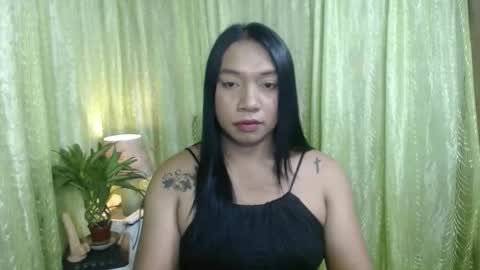 Snapshot of ellah_morena chatting on 10/17/25, 12:08 Ellah online show from 10/17/25, 12:08