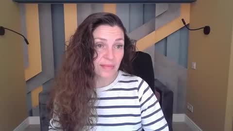 EllaLongs online show from 11/05/25, 12:27