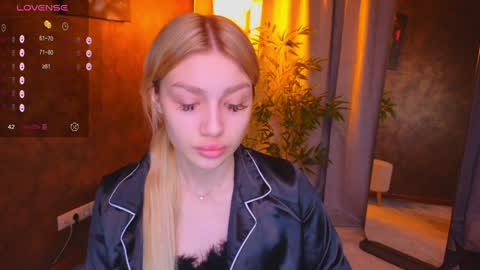 Snapshot of ellamilla chatting on 01/27/25, 05:47 ellamilla online show from 01/27/25, 05:47