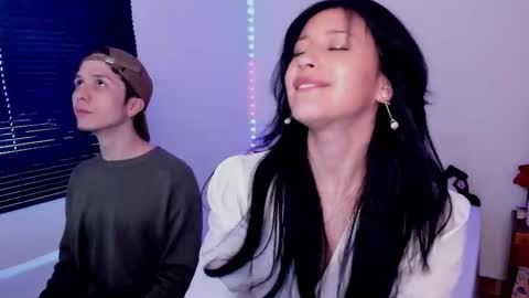 Snapshot of ellancain chatting on 10/28/25, 04:53 Ella and Cain online show from 10/28/25, 04:53