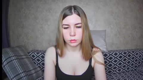 EllaNuar online show from 12/09/24, 02:02