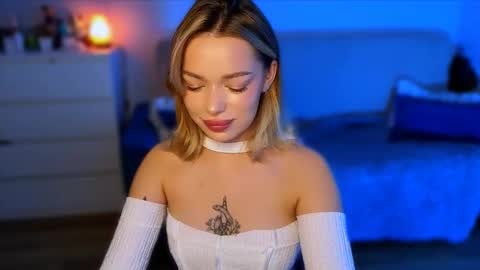 Snapshot of ellatwox chatting on 11/08/25, 05:29 Ella online show from 11/08/25, 05:29