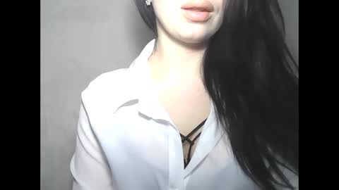 Snapshot of elle010843 chatting on 01/28/25, 06:17 elle010843 online show from 01/28/25, 06:17