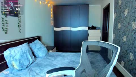 Luna online show from 10/07/25, 01:30