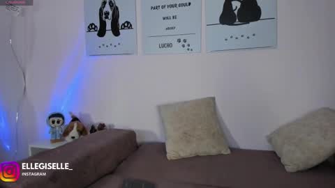 Yiss online show from 10/14/25, 02:23