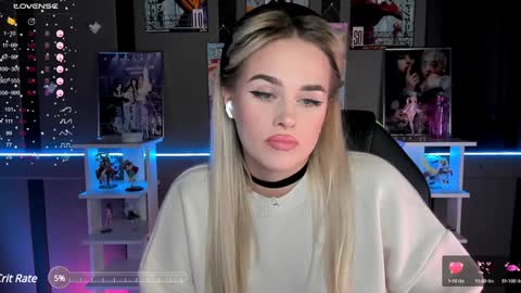 Snapshot of ellensoftt chatting on 12/11/24, 08:18 Maria online show from 12/11/24, 08:18