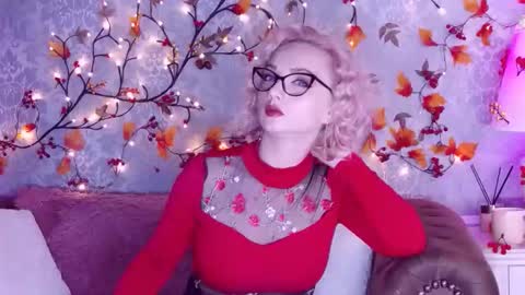 Snapshot of ellianareese chatting on 09/14/25, 02:11 Elliana online show from 09/14/25, 02:11