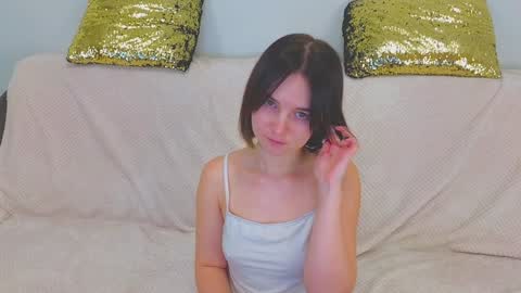 Snapshot of ellie_babyy chatting on 01/09/25, 05:22 Ellie online show from 01/09/25, 05:22