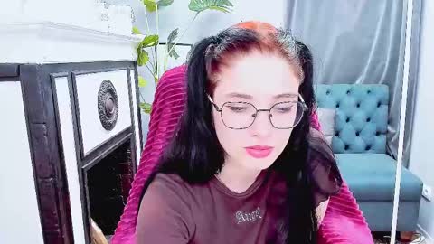 Snapshot of ellie_magic chatting on 03/01/25, 08:42 ellie_magic online show from 03/01/25, 08:42