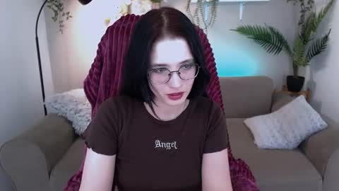 Snapshot of ellie_magic chatting on 03/04/25, 04:20 ellie_magic online show from 03/04/25, 04:20