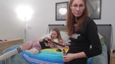 Snapshot of ellie_murphy chatting on 10/12/25, 06:56 Ellie Murphy online show from 10/12/25, 06:56