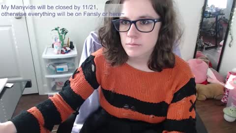 Ellie Charmful online show from 11/18/25, 09:30