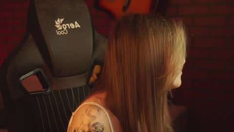 elliecutes online show from 01/16/25, 07:38