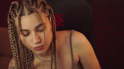 elliecutes online show from 02/10/25, 12:50