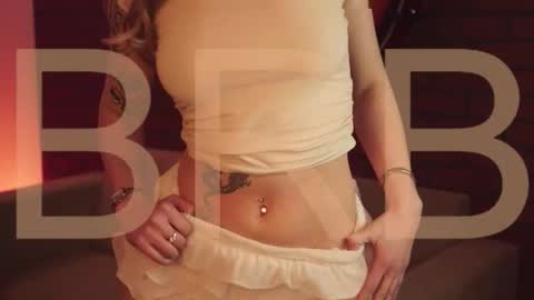 elliecutes online show from 10/13/25, 05:07