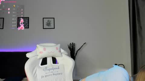 elliedi online show from 10/20/25, 09:15