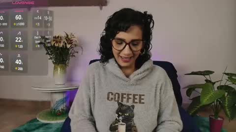Snapshot of elliee1 chatting on 01/26/25, 01:15 elliee1 online show from 01/26/25, 01:15