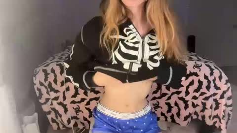 ellie online show from 10/23/25, 02:55