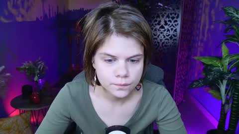 elliemurler online show from 11/12/25, 09:10