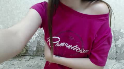 Snapshot of elliewalkersdreamgirl chatting on 12/19/24, 02:01 Effie1818 online show from 12/19/24, 02:01