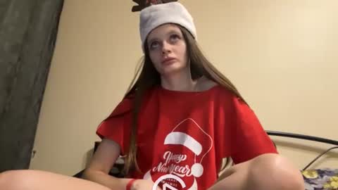 Snapshot of elliewalkersdreamgirl chatting on 12/26/24, 12:46 Effie1818 online show from 12/26/24, 12:46